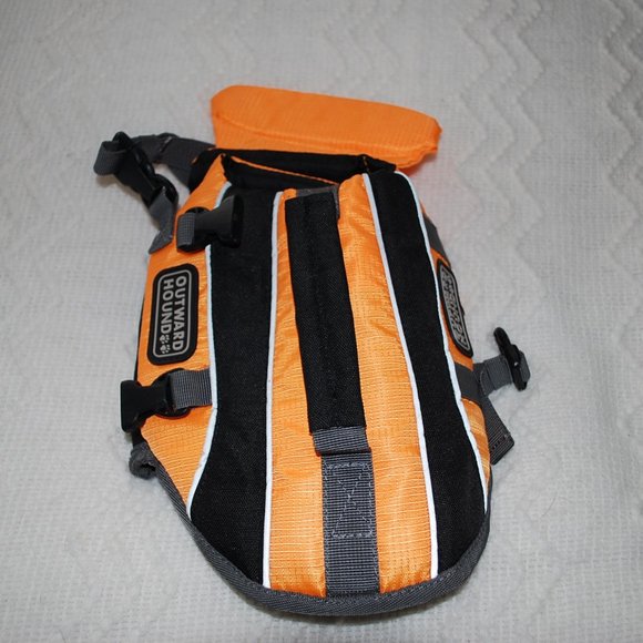 Outward Hound Dog Life Jacket - Picture 5 of 10